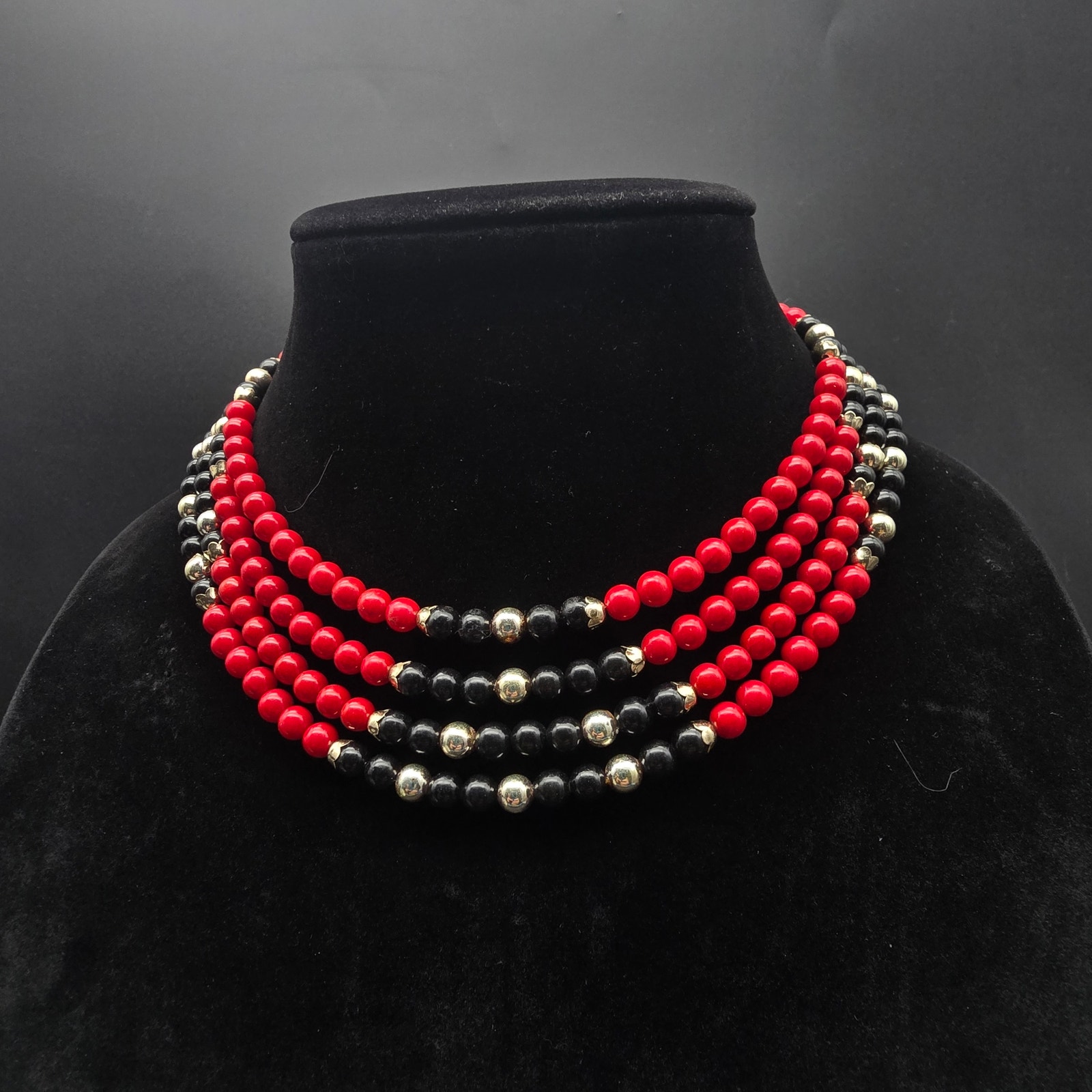 Vintage Japan Red Beaded Layered Necklace Black Gold Tone Costume Jewelry 22$